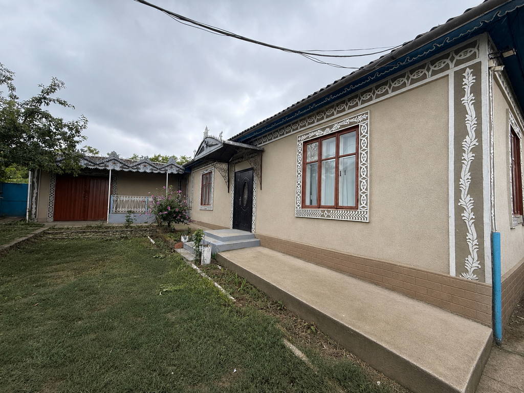 Casa r. Leova s. Tigheci