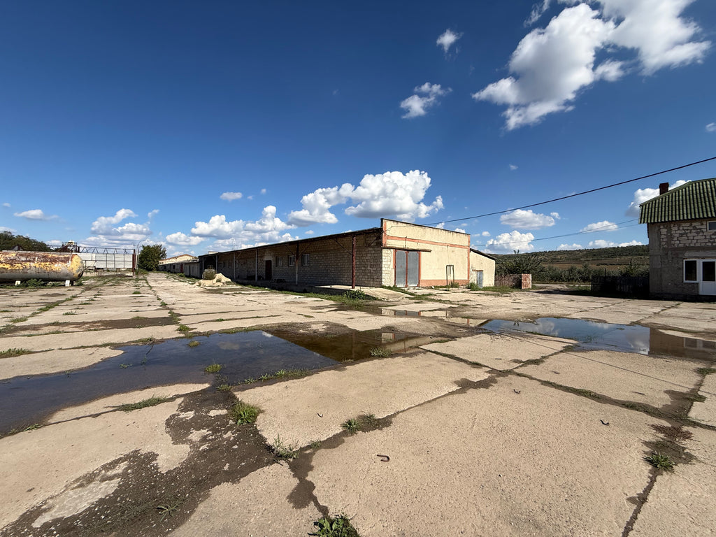 Depozit comercial de închiriat – 850 m²